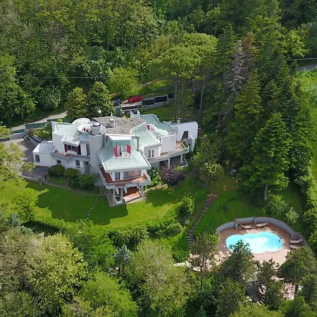 Tatiana Luxury Bed and Breakfast 3*