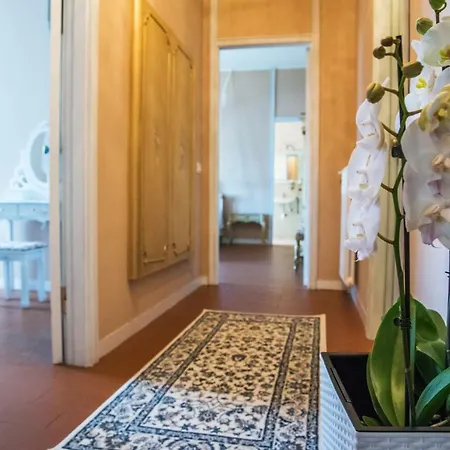 Tatiana Luxury Bed and Breakfast 3*